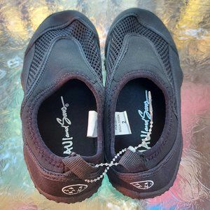 Maui and Sons Water Shoes Kid's Size 2